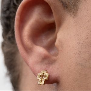 14K Gold Small Cross Stud Earrings